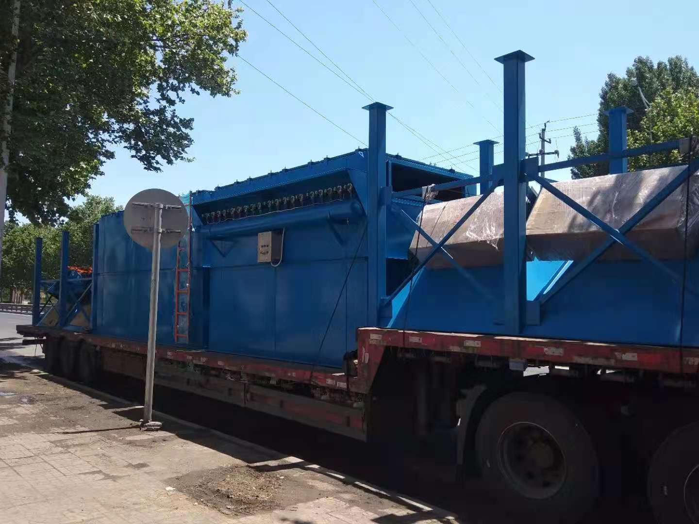 A large bag filter from an enterprise in Inner Mongolia was shipped to the site